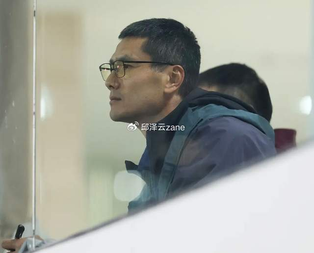 世界杯官方正版客户端下载-惊喜！张家鸣获邵佳一亲自推荐留洋伯恩利：试训获评9分|英超|国足主帅|球员|中超|足球_新浪体育_新浪新闻